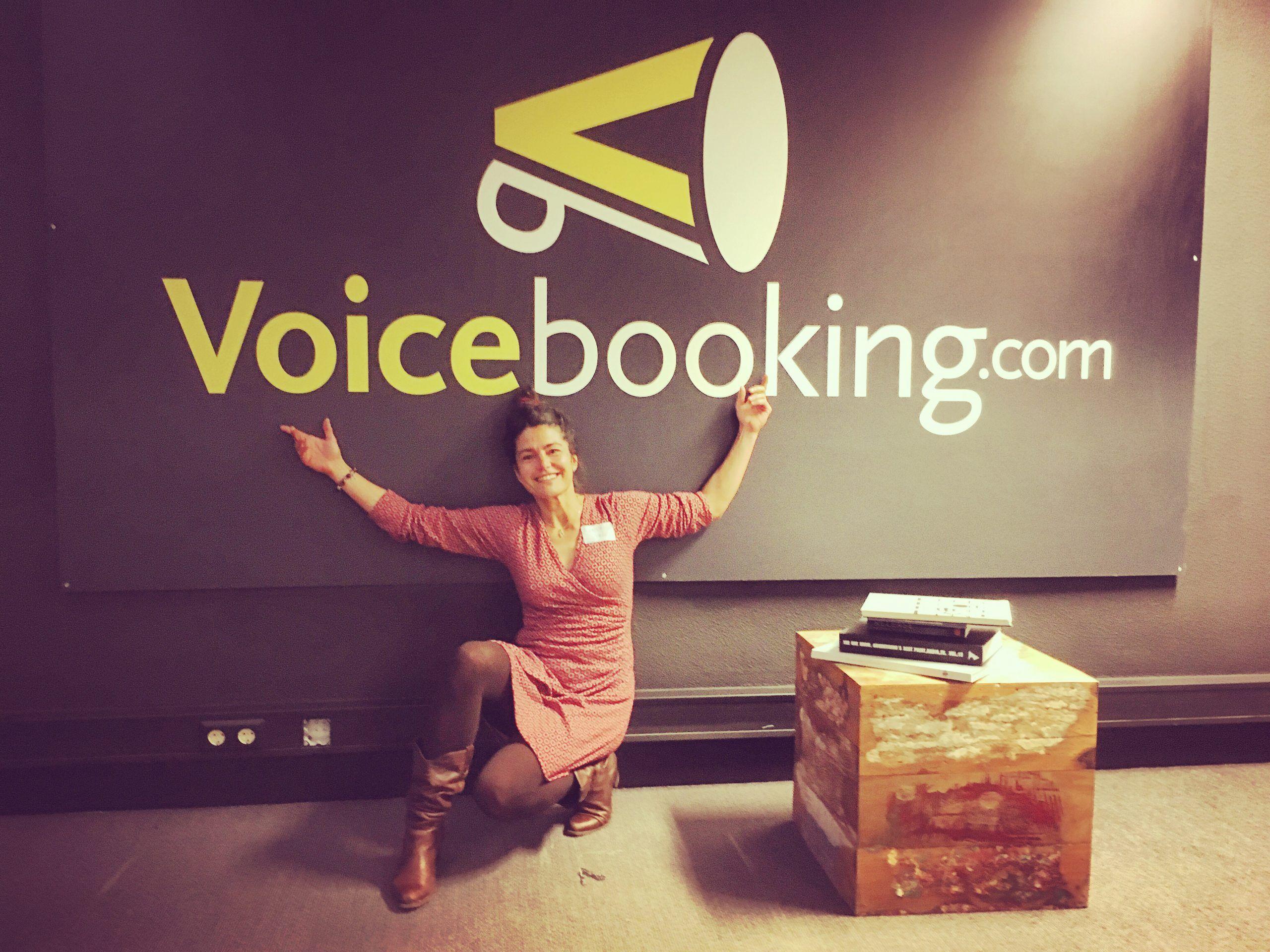 Joanna Rubio es una locutora de publicidad de Televisión e Internet bilingüe con estudio de grabación en remoto en Madrid - JOANNA RUBIO PRODUCTIONS IN VOICE BOOKING AMSTERDAM